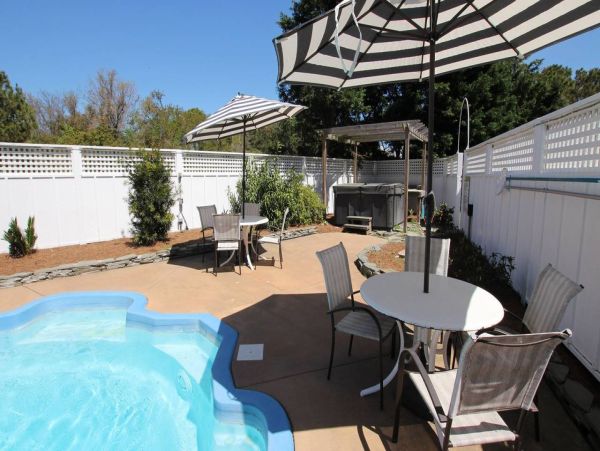 Luxury Duck Vacation Rental | 9-Bedroom Outer Banks Home with Pool & Ocean Views